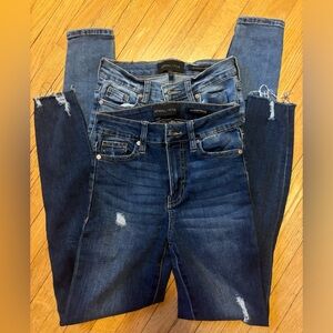 2 pairs of Kendall and Kylie Skinny jeans.